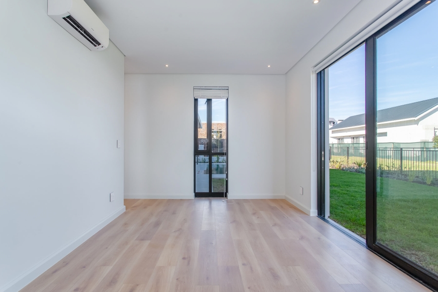 To Let 4 Bedroom Property for Rent in Pearl Valley at Val de Vie Western Cape
